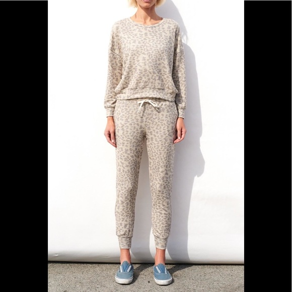 NWT Sundry Leopard Jogger Sweatpants - Picture 2 of 8